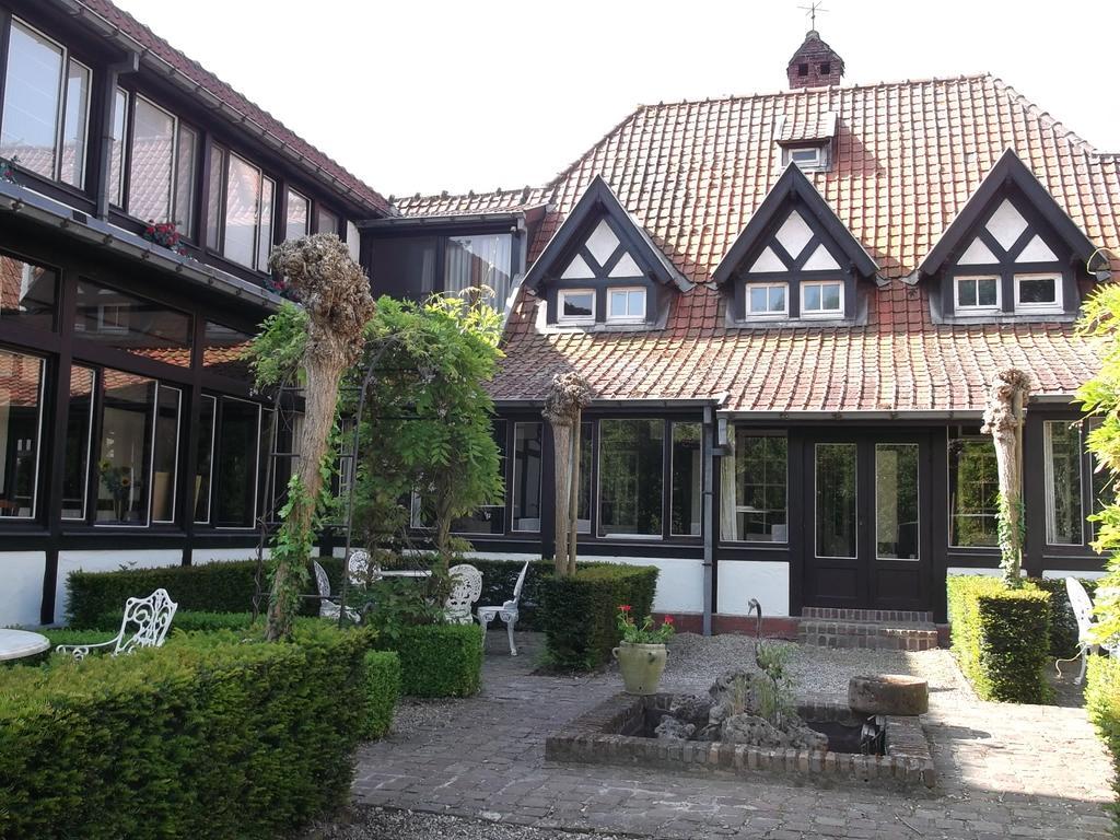 Hotel Kasteelhof 'T Hooghe Ieper Exterior foto