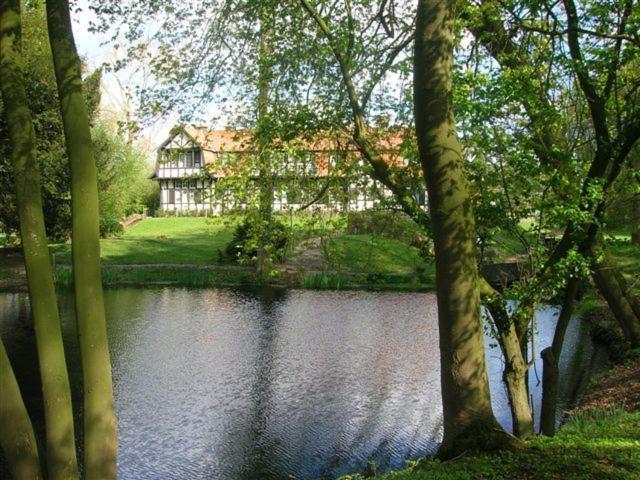 Hotel Kasteelhof 'T Hooghe Ieper Exterior foto